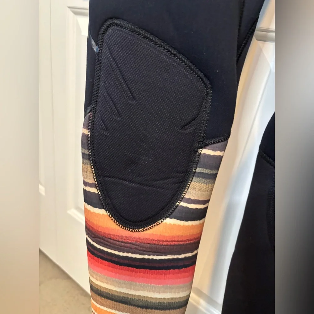 Billabong Wmns 4/3 Furnace Comp Series Chest Zip Wetsuit in Serape color Size 6 - Picture 6 of 10